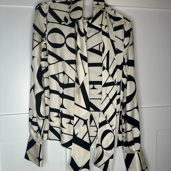 Vintage Valentino! Logomania black and white Blouse with detached tie/scarf - Picture 2 of 12